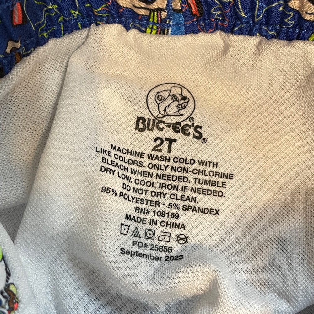 Buc-ee’s Size 2T Blue Tropical Print Swim Shorts - Picture 5 of 6
